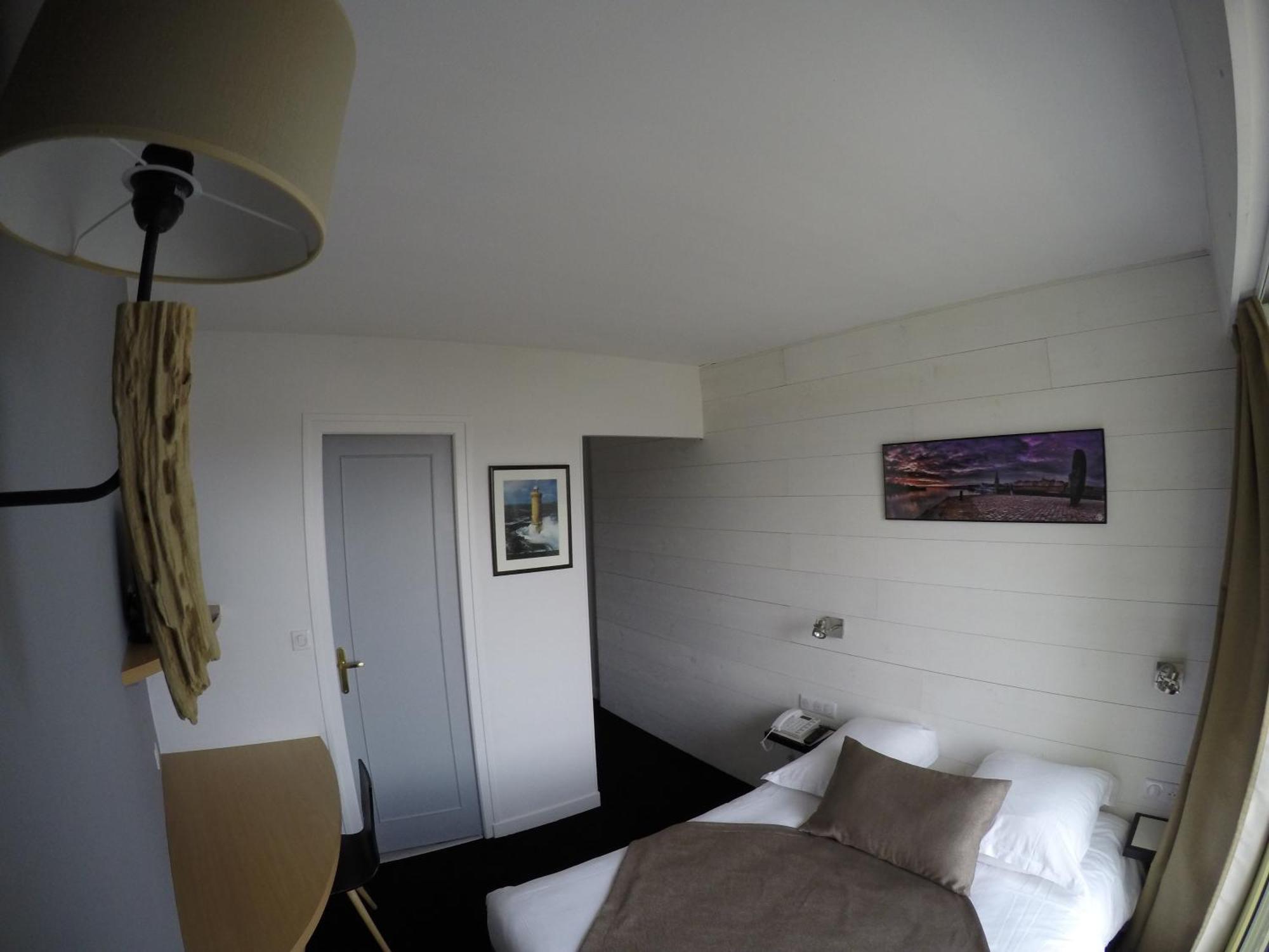 Hotel Les Brises La Rochelle  Bilik gambar